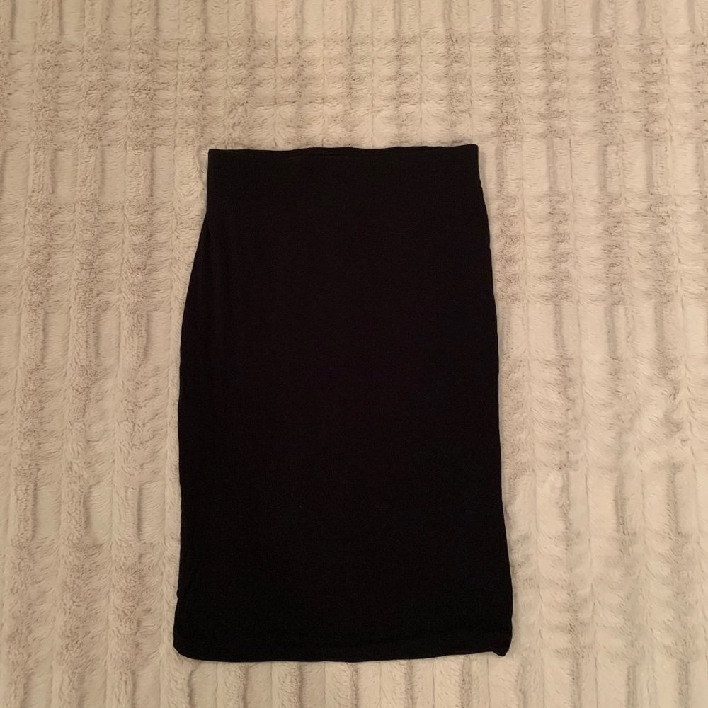 Stretchy black bodycon pencil skirt